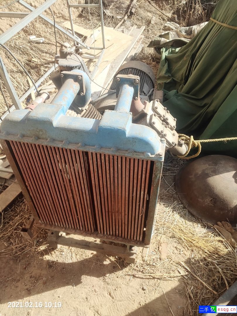 6m3/min空压机、储气罐、砂罐整套喷砂除锈设备-1