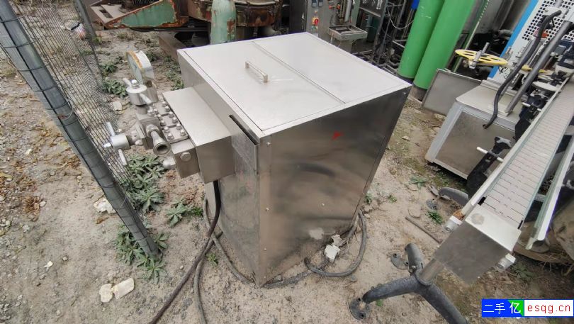 青岛强星高压均质机，型号QXGYJZJ，额定流量1-2