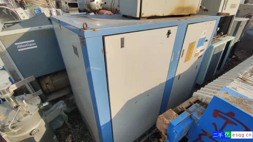 LDG-75喷油螺杆空压机(压力10kg)-1