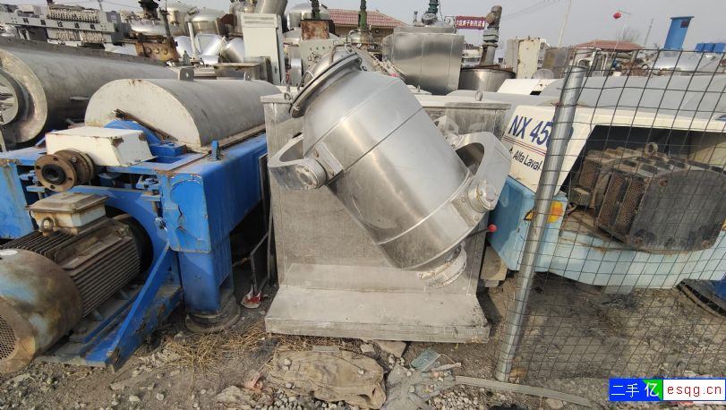 转让100L不锈钢三维混合机-1