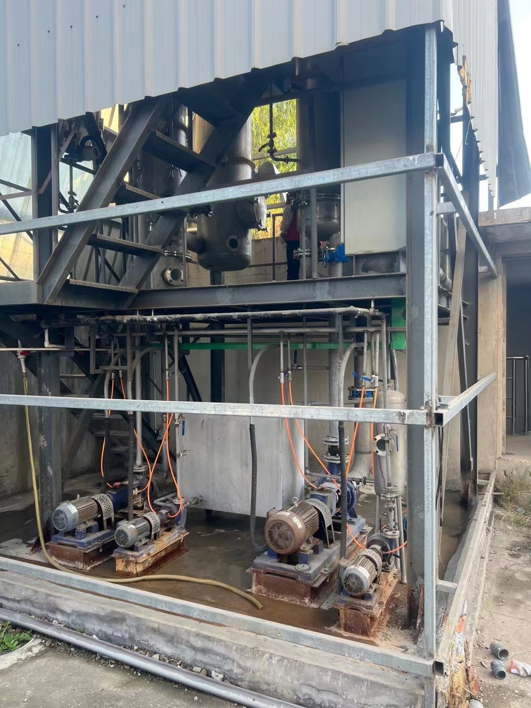 转染9成新2吨双效强制循环蒸发器(材质316L)一-1