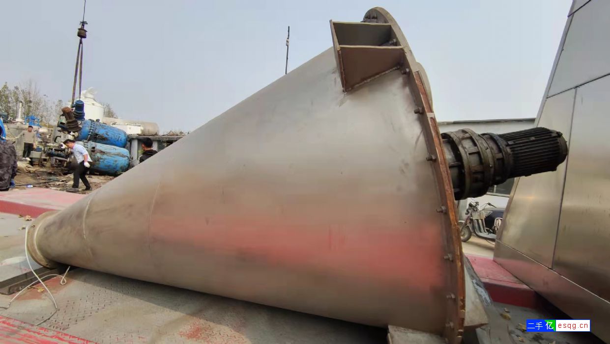 转让9成新10立方不锈钢锥形双螺旋混合机一台-3