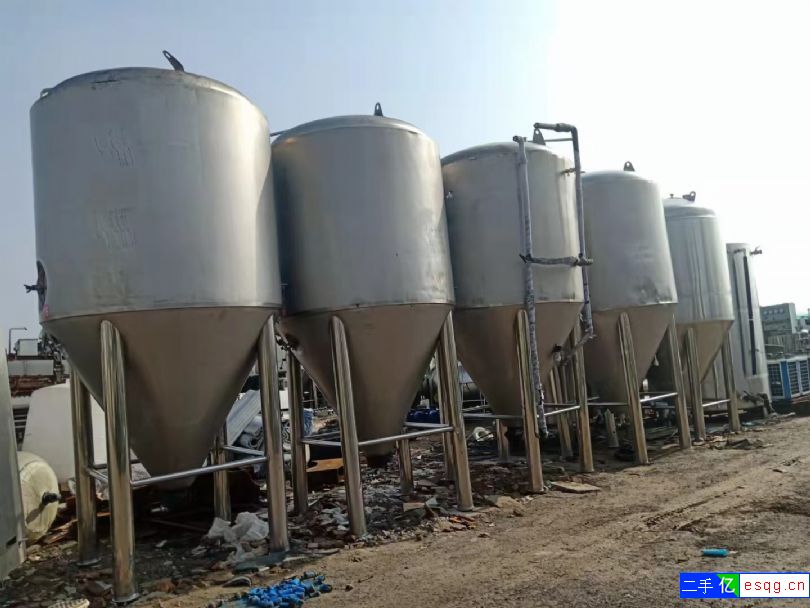 便宜出售  新到18台5吨啤酒发酵罐-2