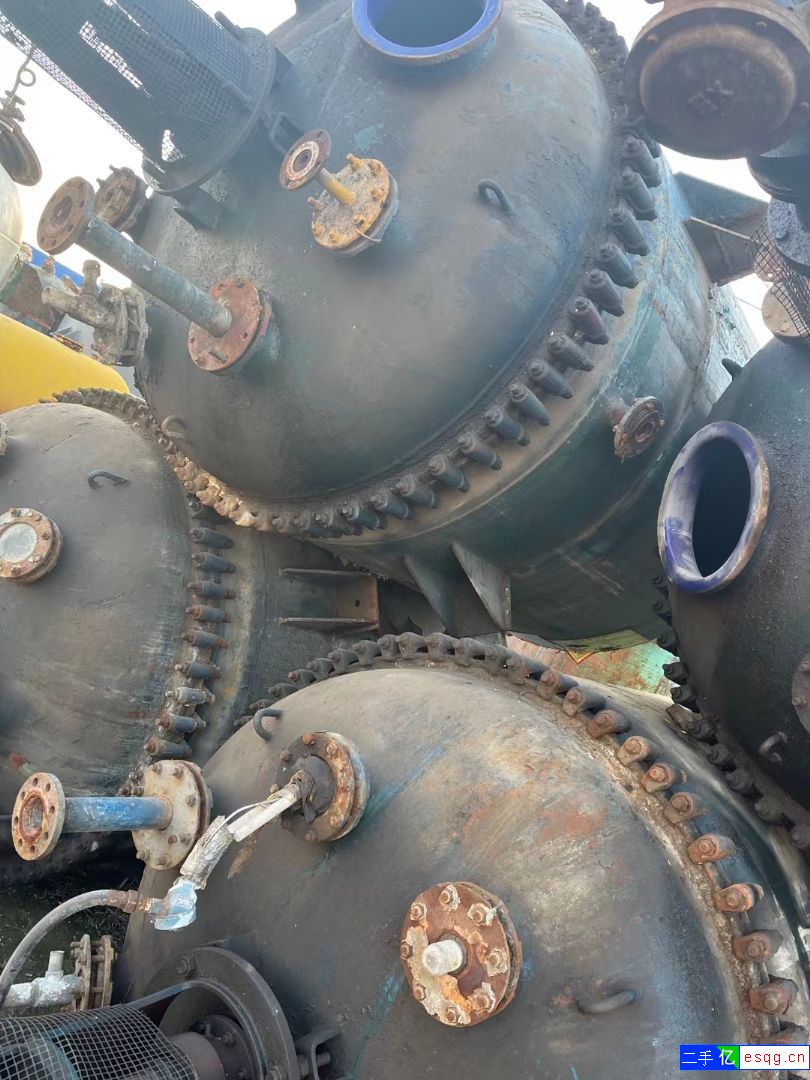 便宜出售  5000升钛盘管搪瓷反应釜，还剩下*后-1