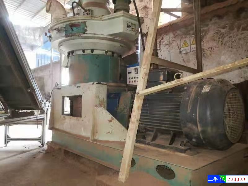 出售一台鸿景450-55千瓦生物质颗粒机带一个控制-1