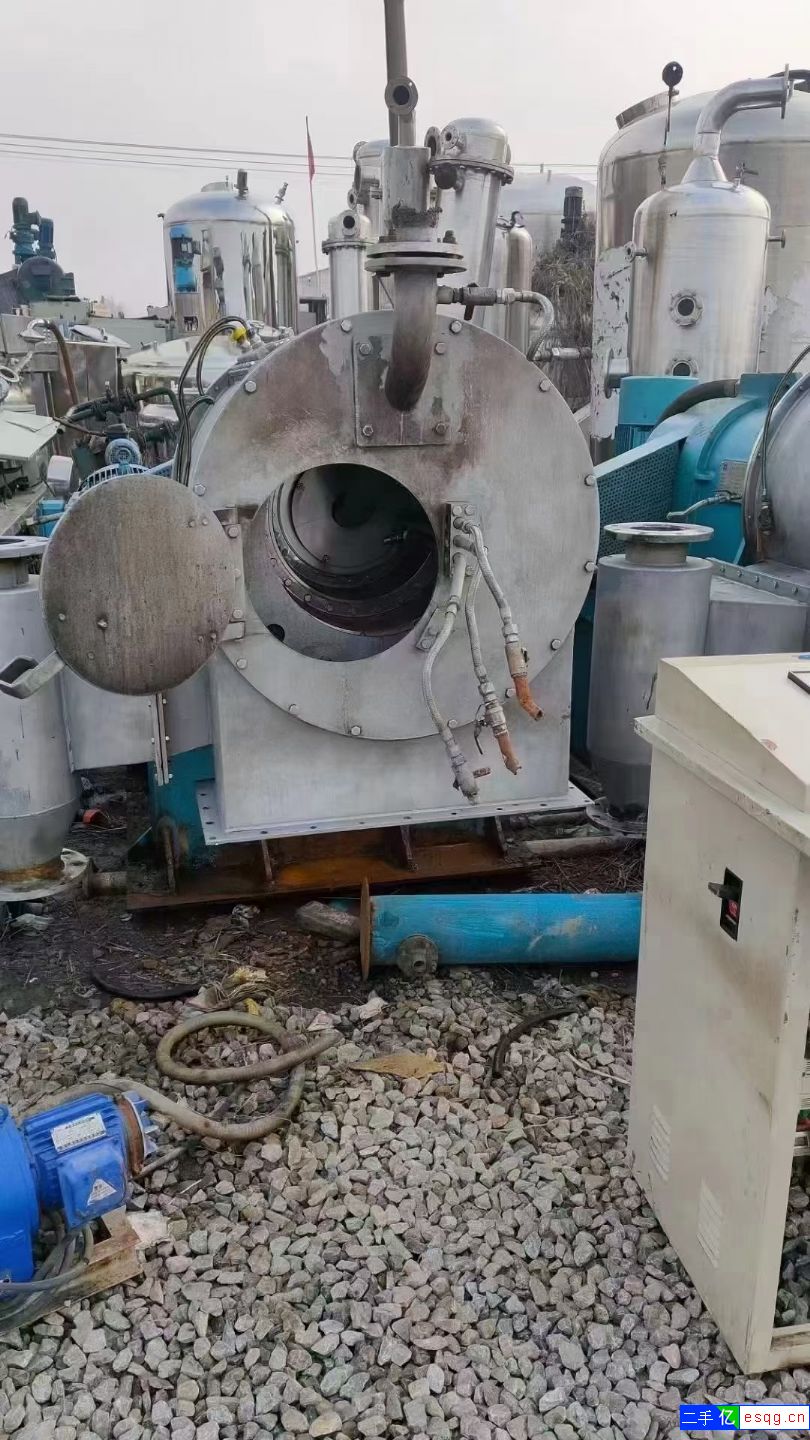 便宜出售双级推料离心机到货三台HR500型，材质3-2