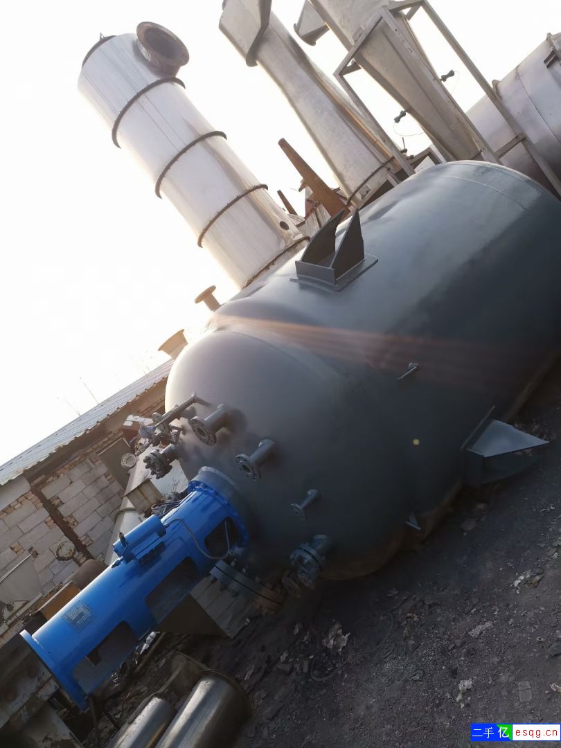 低价出2台11立方钛材高压反应釜 内钛盘管   手-1