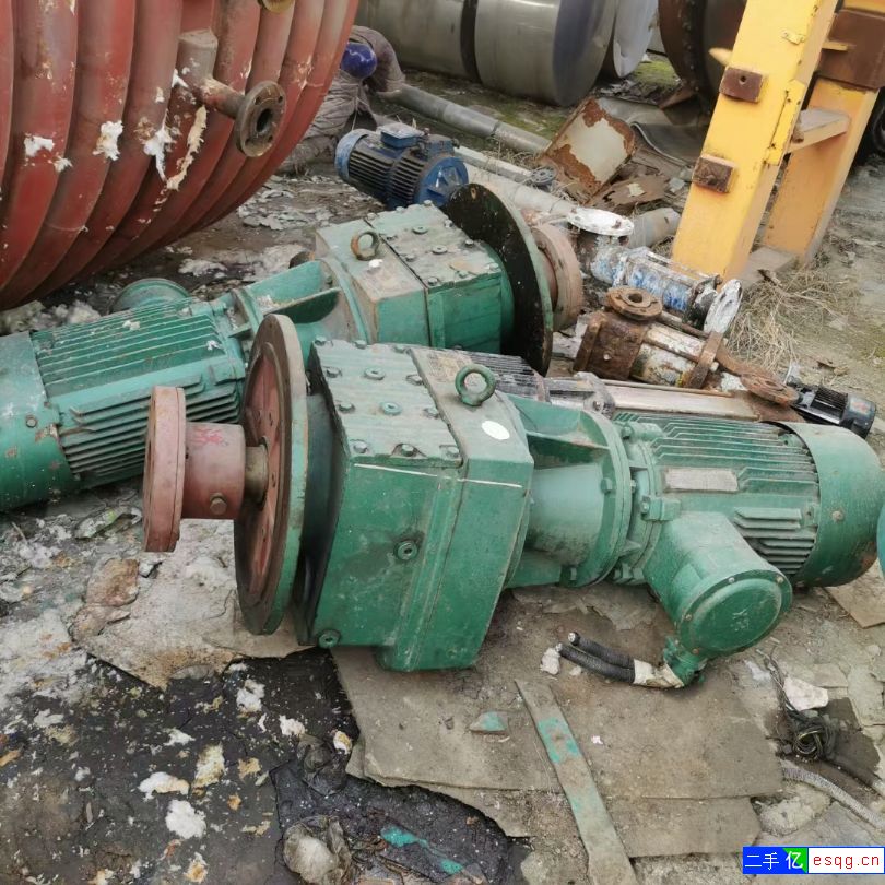 低价出2台11立方钛材高压反应釜 内钛盘管   手-2