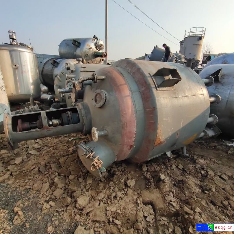 低价出售  2000升，3000升电加热反应釜-1