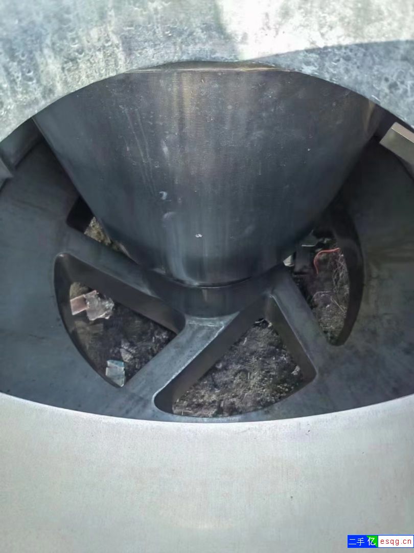 全新未用1600型江苏华大上悬刮刀离心机到货，需要-1