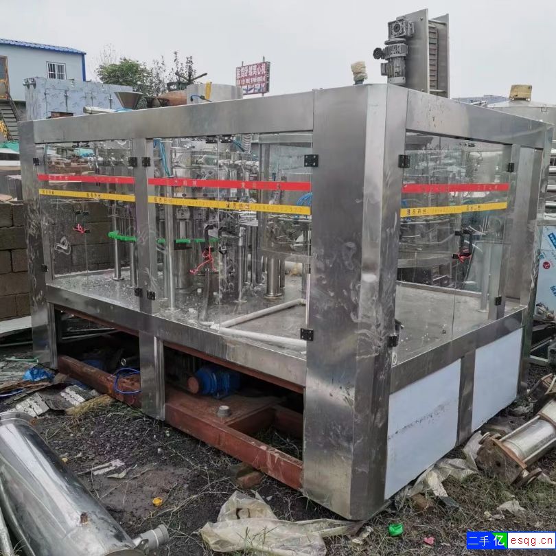 出售24头含气灌装机，12头矿泉水灌装机，一吹六全-1