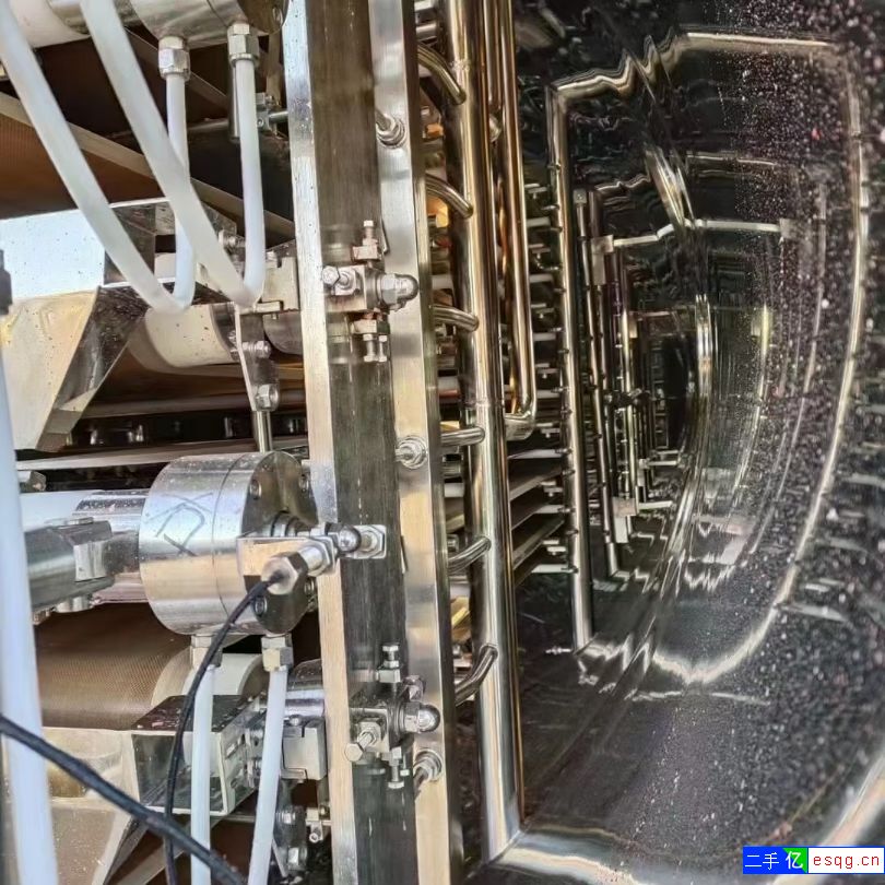 出售 70平方真空低温固体连续干燥机，附件齐全，材-2