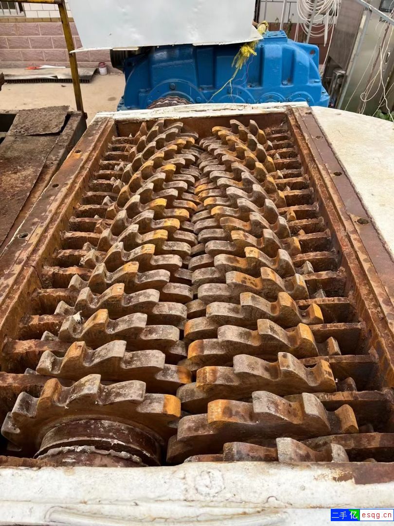 新到马鞍山1500撕碎机双55电机，双zsy硬齿面-1