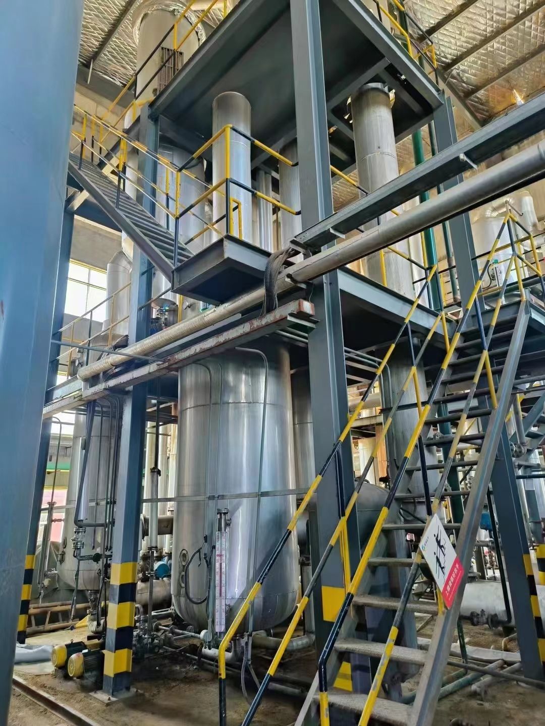 出售闲置的一套三效5吨强制循环蒸发器设备 不锈钢3-1