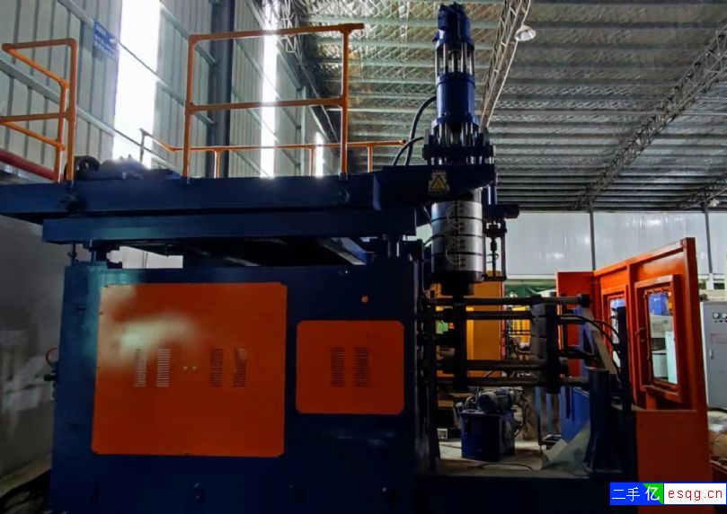 现货80储料中空成型机 全自动吹塑机 塑料吹瓶机-1