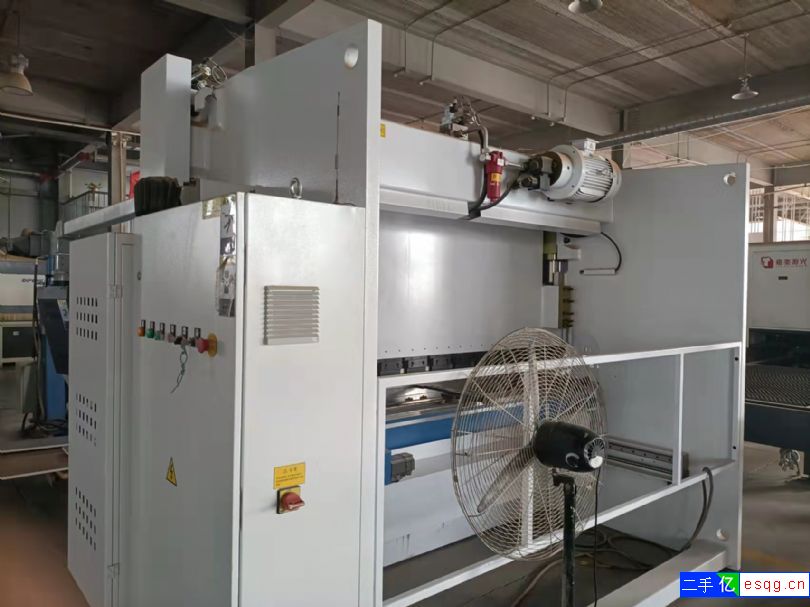 出售转让_高性价比_精品二手亚威数控折弯机-1