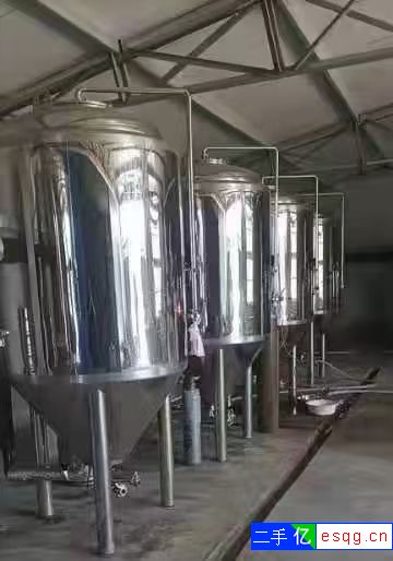 出售酿酒设备，500一5吨啤酒发酵罐设备，-1
