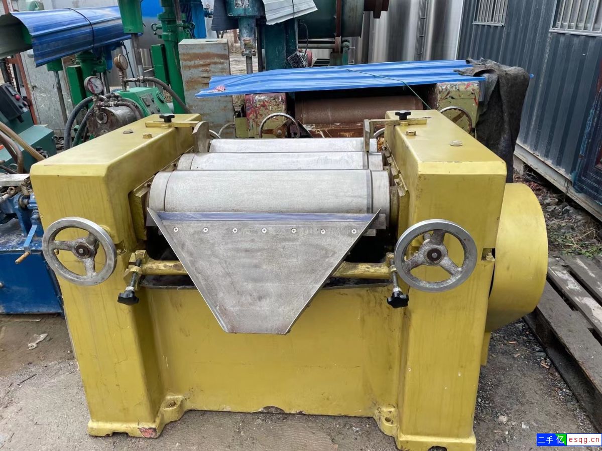 260三棍研磨机-1