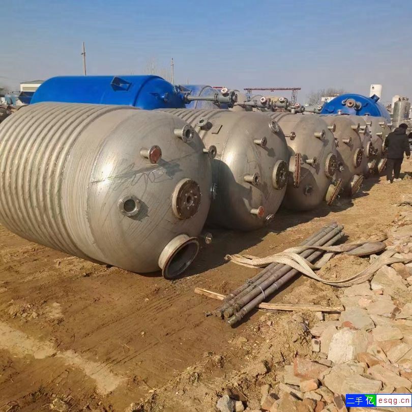 转让二手不锈钢反应釜，二手5000L外盘管反应釜，-1