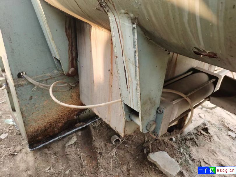 新到不锈钢真空桨叶干燥机2台，40平方一台，80平-1