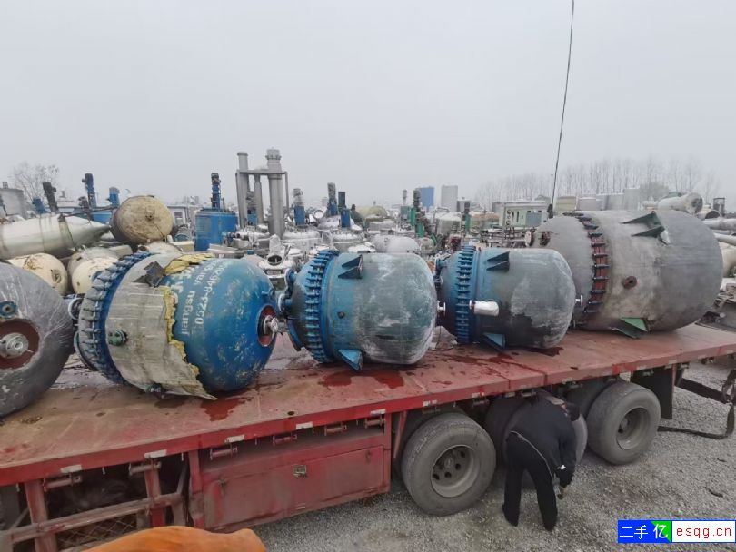 出售二手1000升江苏杨阳搪瓷反应釜多台-1