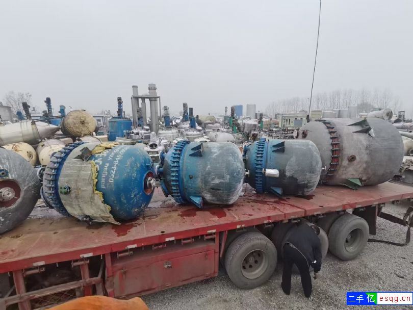 出售二手1000升江苏杨阳搪瓷反应釜多台-2