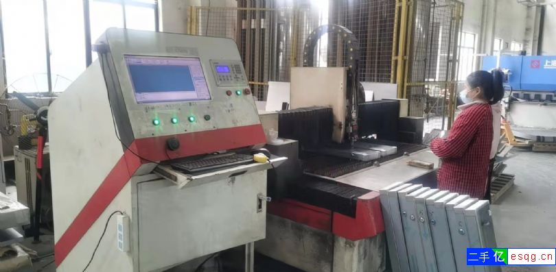 2017年500瓦激光切割机出售-1