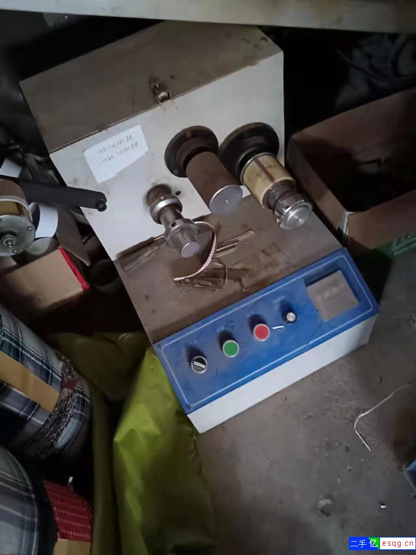 1300封箱胶带分切机整套低价处理-2