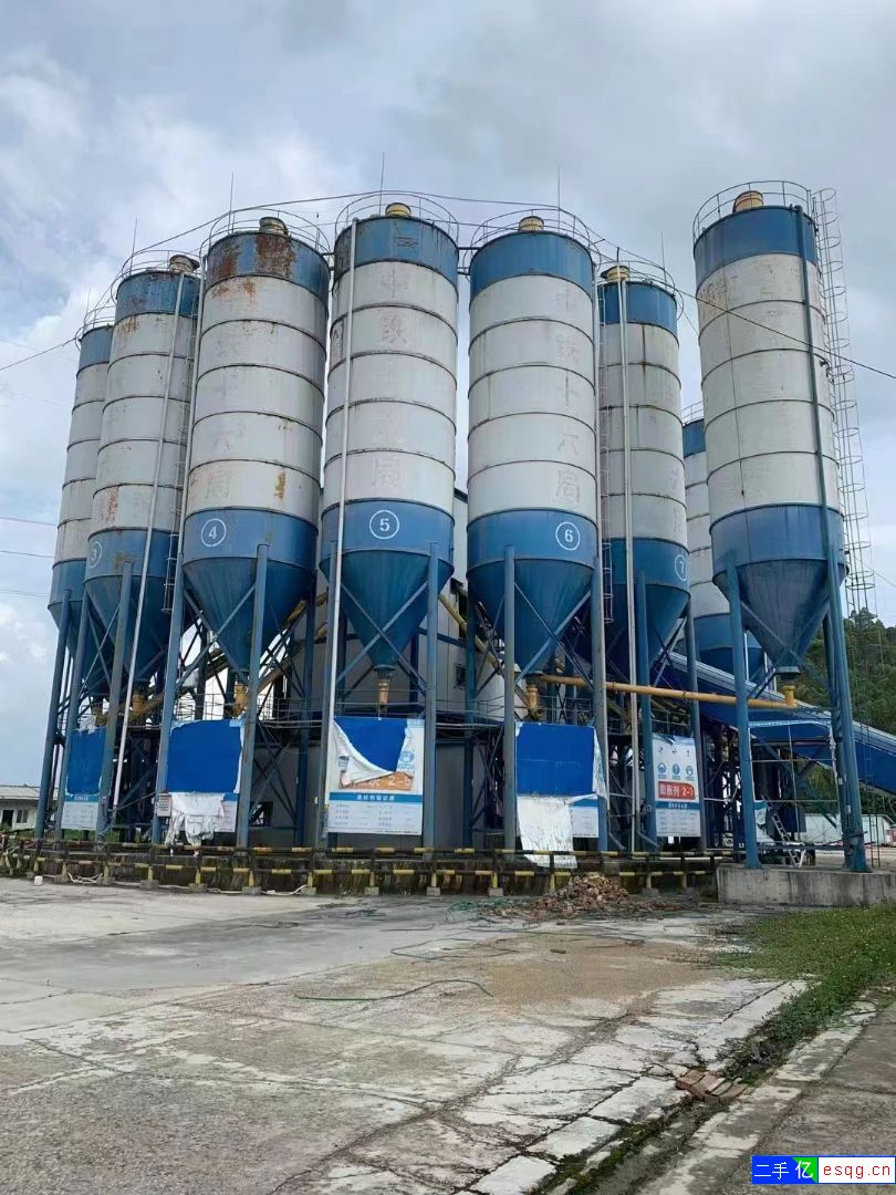 低价处理14个200吨水泥仓-2