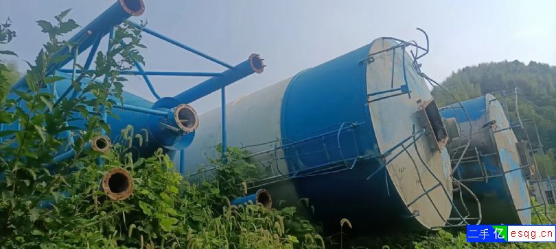 浙江安吉：2.6低价处理两个150吨水泥罐，202-1