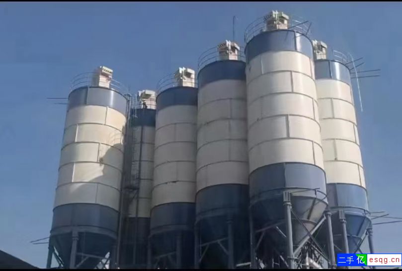 湖南益阳：低价处理18个200吨片装水泥罐，非常新-2