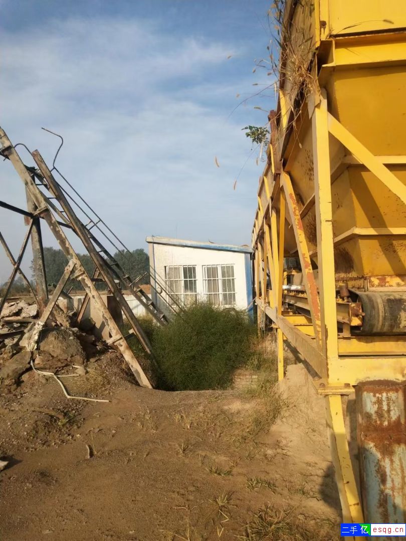 郑州：4.5万超低价清场处理50搅拌站一套（JS1-1