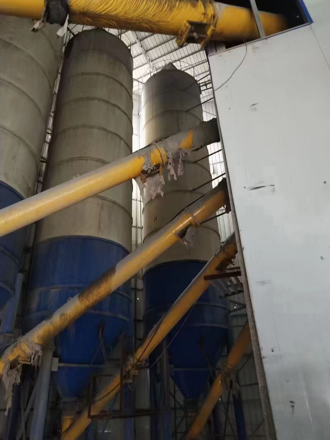 河南周口：低价处理6台150吨水泥罐，成色超级新，-2