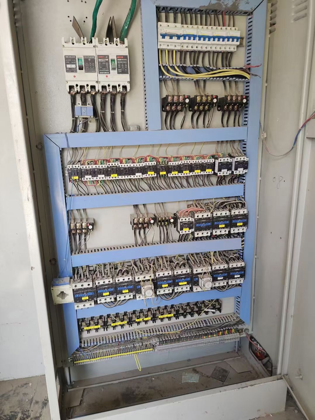 郑州：低价处理2021年免基础120搅拌站，仕高玛-1