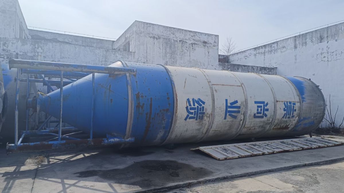 转让九成新二手100吨水泥仓4台-1