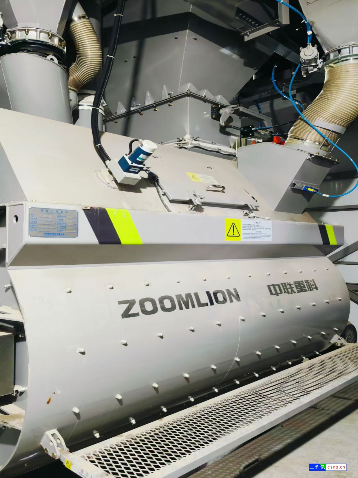 山东青岛全新中联180搅拌站设备-1