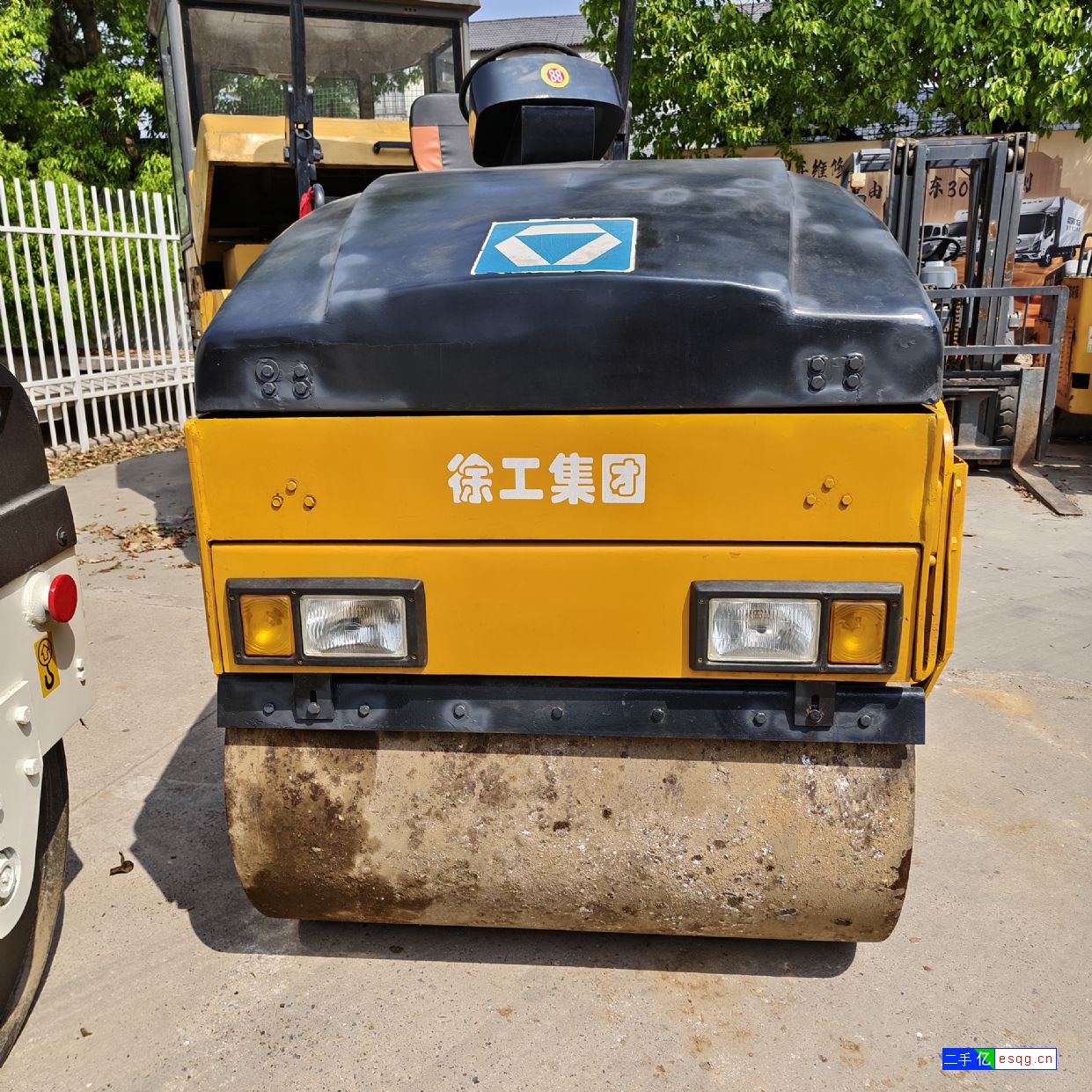 徐工3吨双驱双震二手全液压小型压路机双钢轮-3