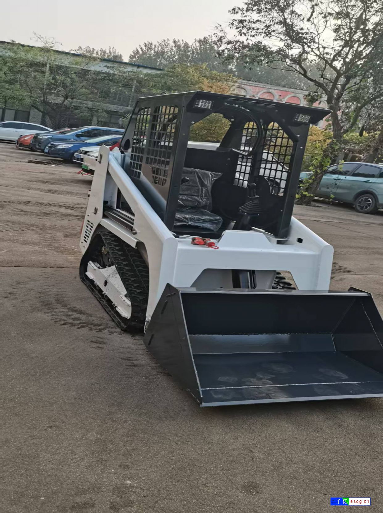 履带式滑移装载机稳定可靠小型铲车源头厂家-2