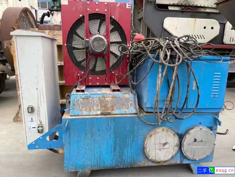 液压多缸300圆锥破碎机,配套齐全,通电即用-2