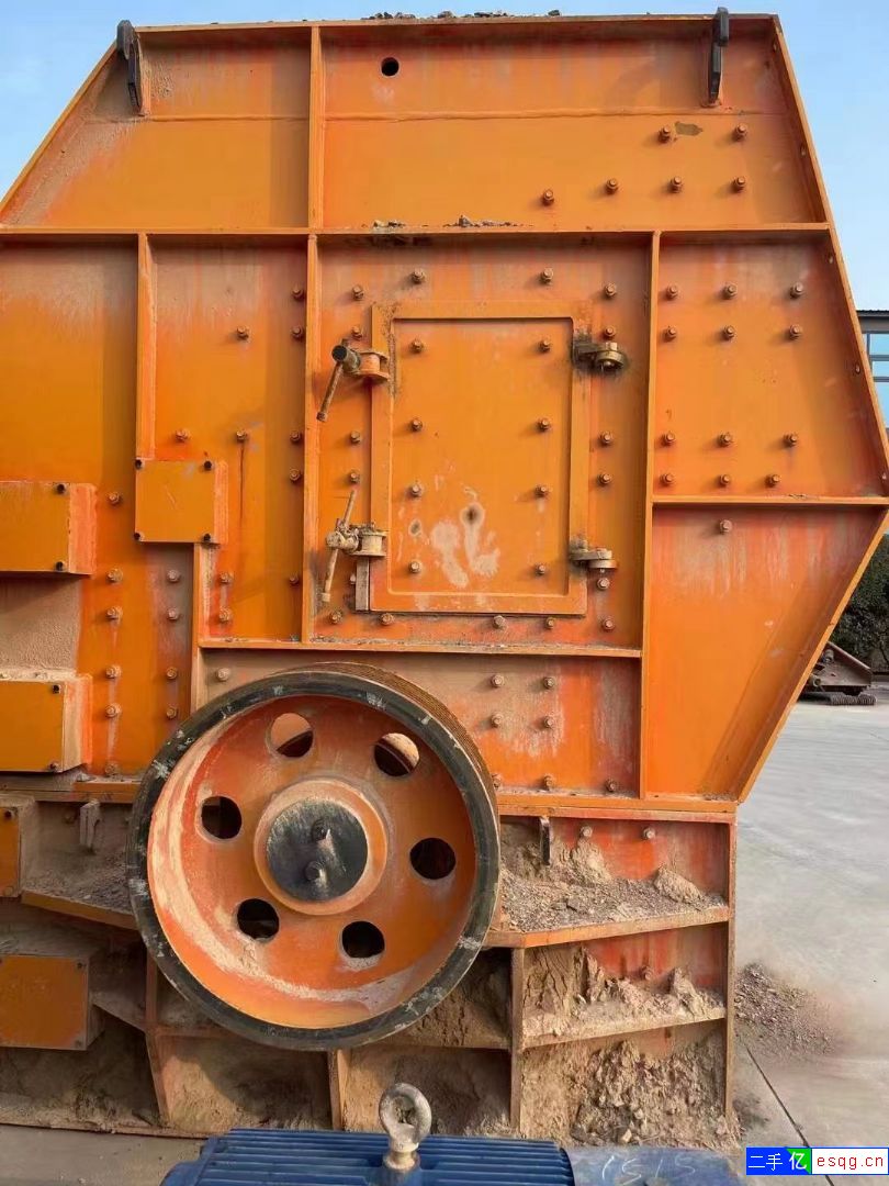 精品1515反击式破碎机,时产300-350吨,配-2
