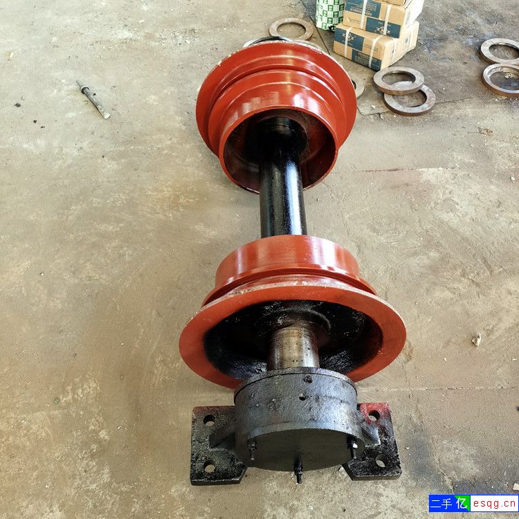 转让全新刮板输送机数台及配件链轮链条刮板-1