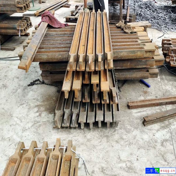 转让全新刮板输送机数台及配件链轮链条刮板-2