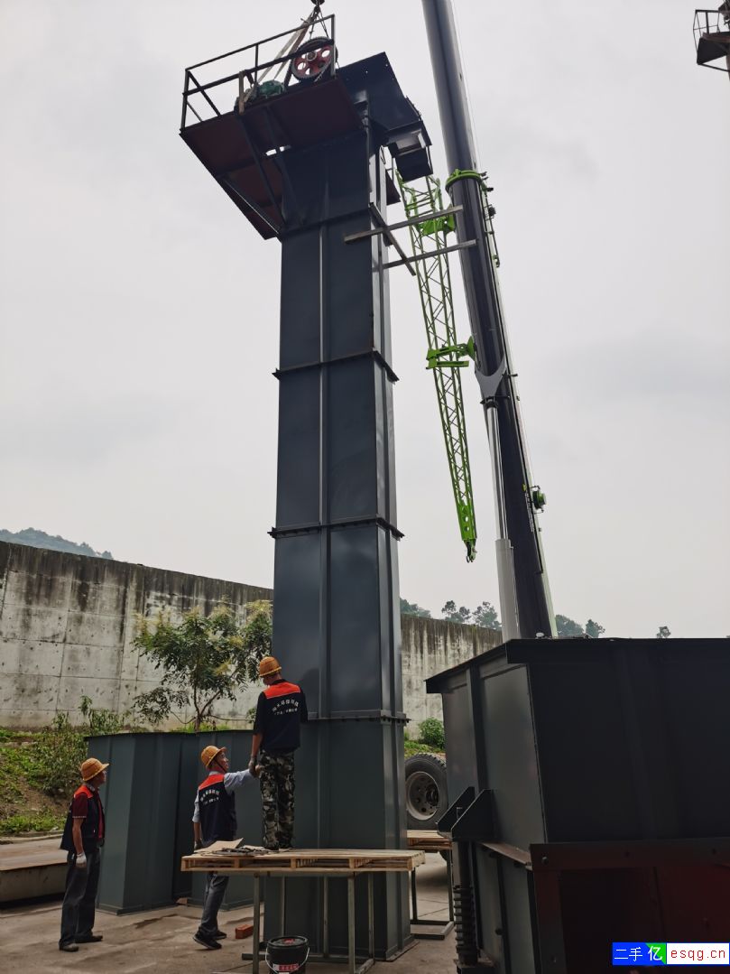 转让9.9成新提升机一台斗式提升机提升机链轮链条-2