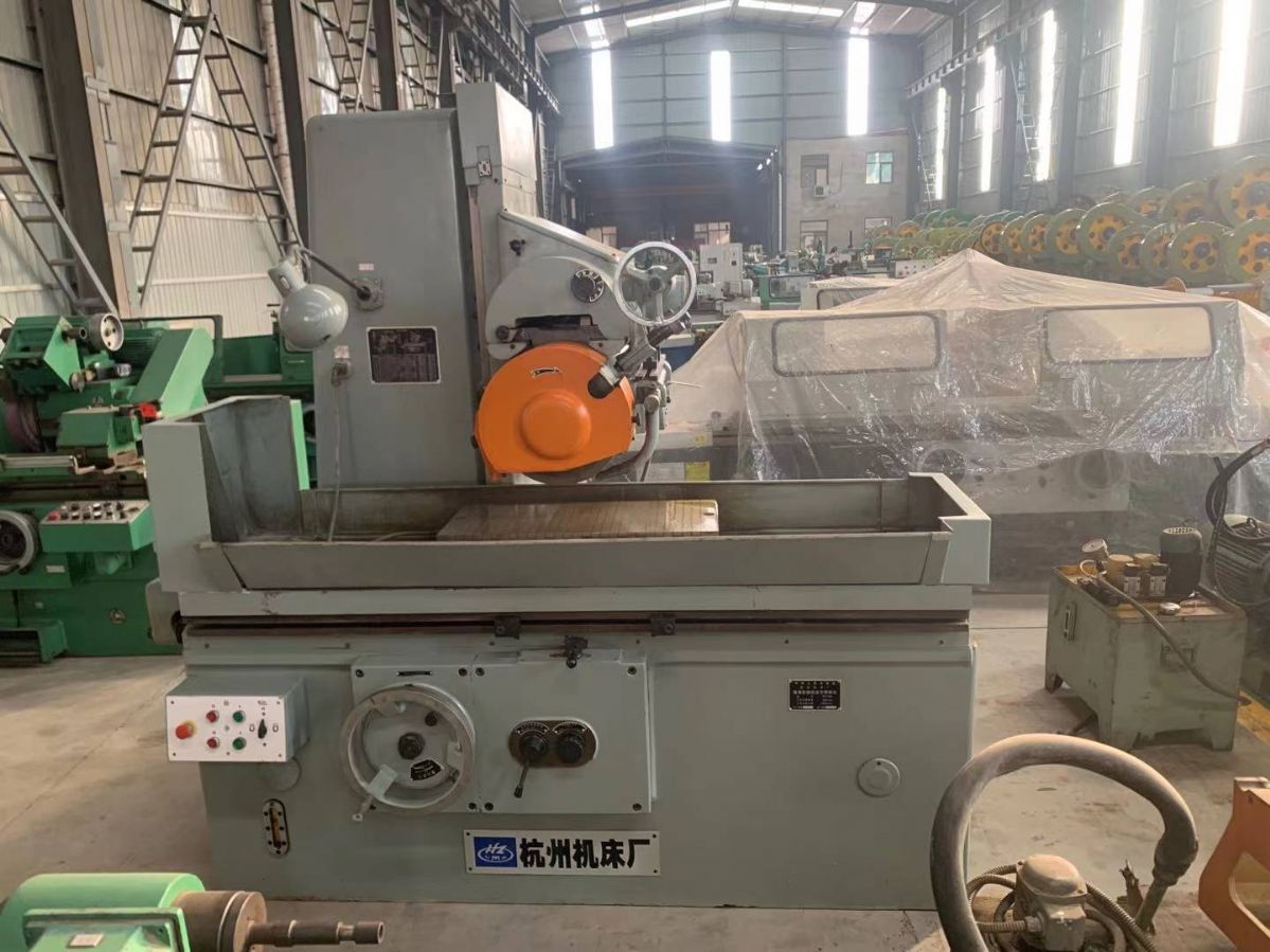 出售二手九成新杭州机床平面磨床M7130H-1