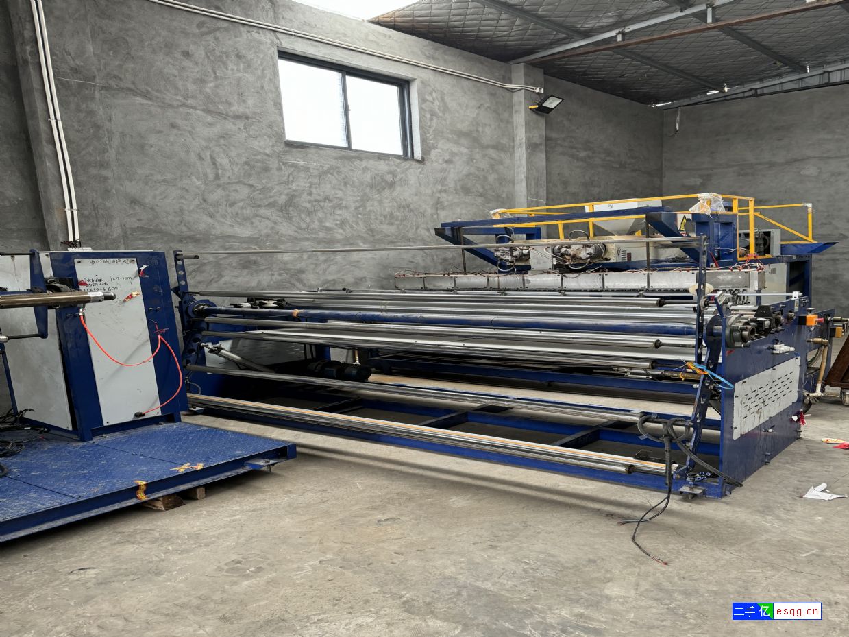 转让九成新2600单面双螺杆气泡膜机-3