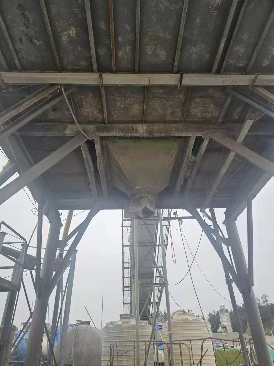 河南郑州:低价处理湖南众建2021年120搅拌站站-2