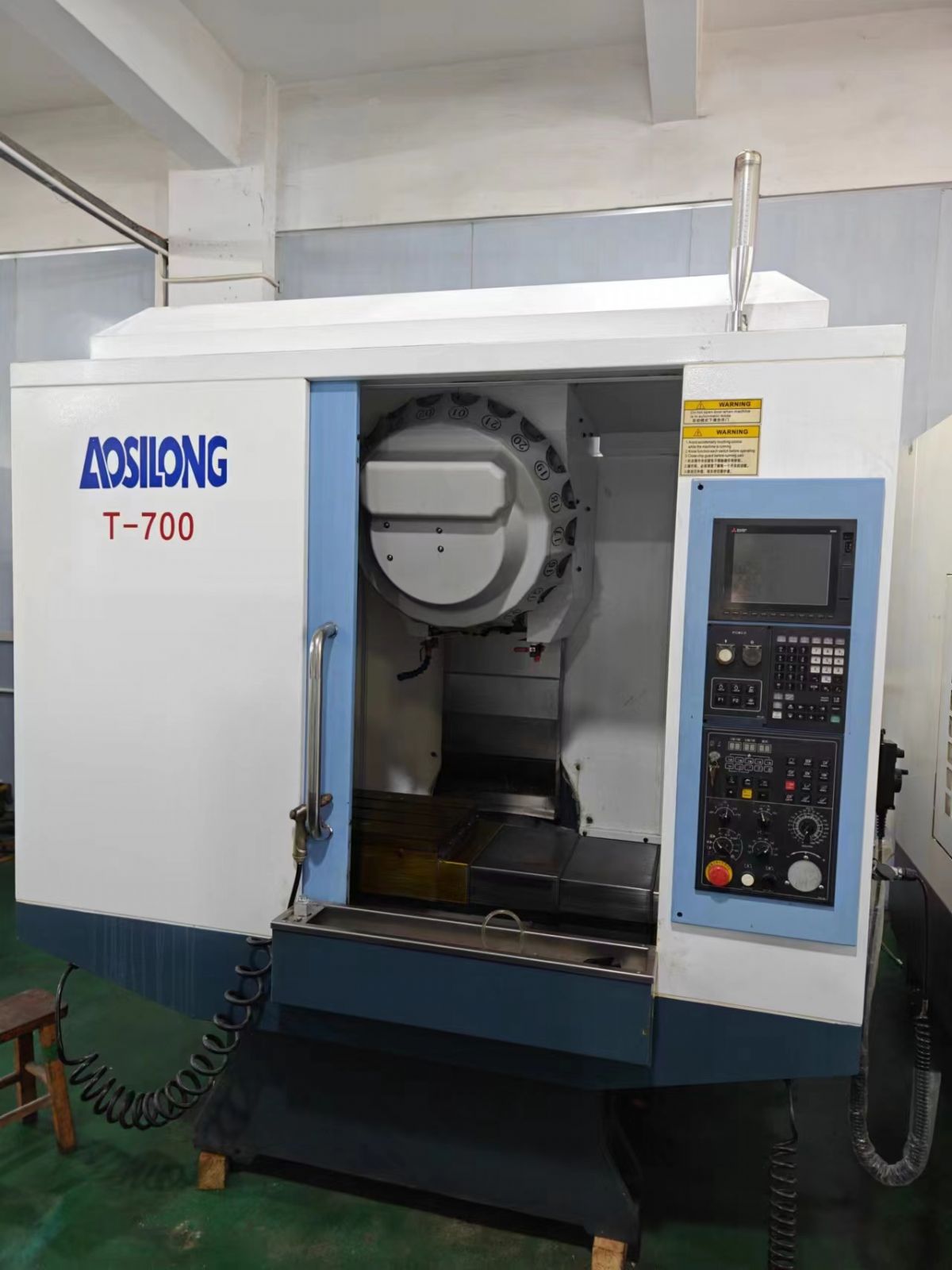 准新奥斯龙T700钻攻机，主轴二万转，21把圣杰伺-1