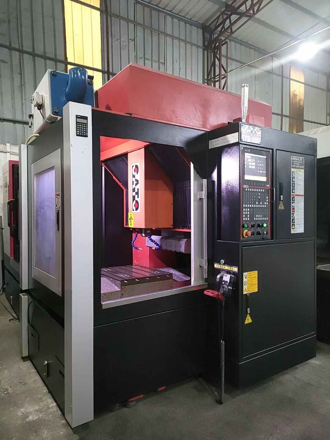 巨冈650刀库精雕机 ​新代C80系统，bt30气-1