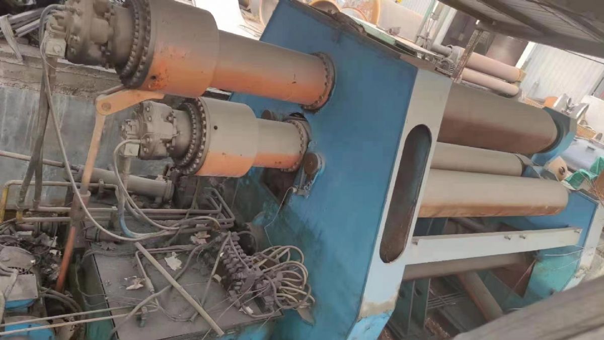 在位出售液压马达4辊卷板机,35×3200-1