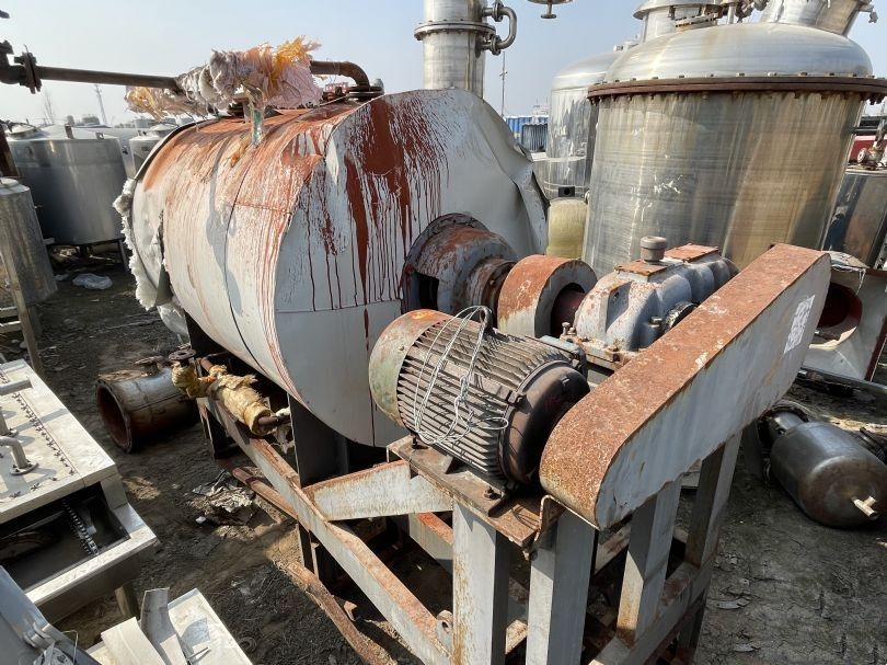 出售 9成新力度1000升不锈钢耙式干燥机,配防爆-1